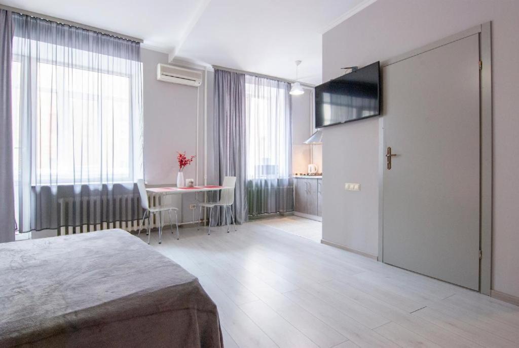 Home-Hotel Apartments On Maidan Nezalezhnosti Square キエフ エクステリア 写真