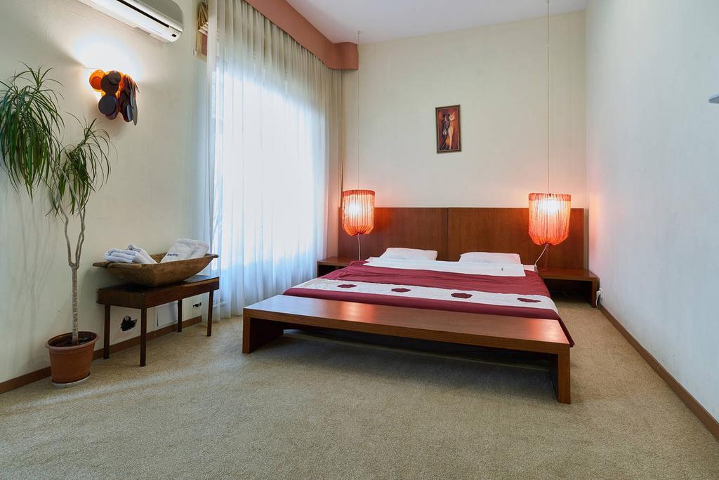 Home-Hotel Apartments On Maidan Nezalezhnosti Square キエフ エクステリア 写真